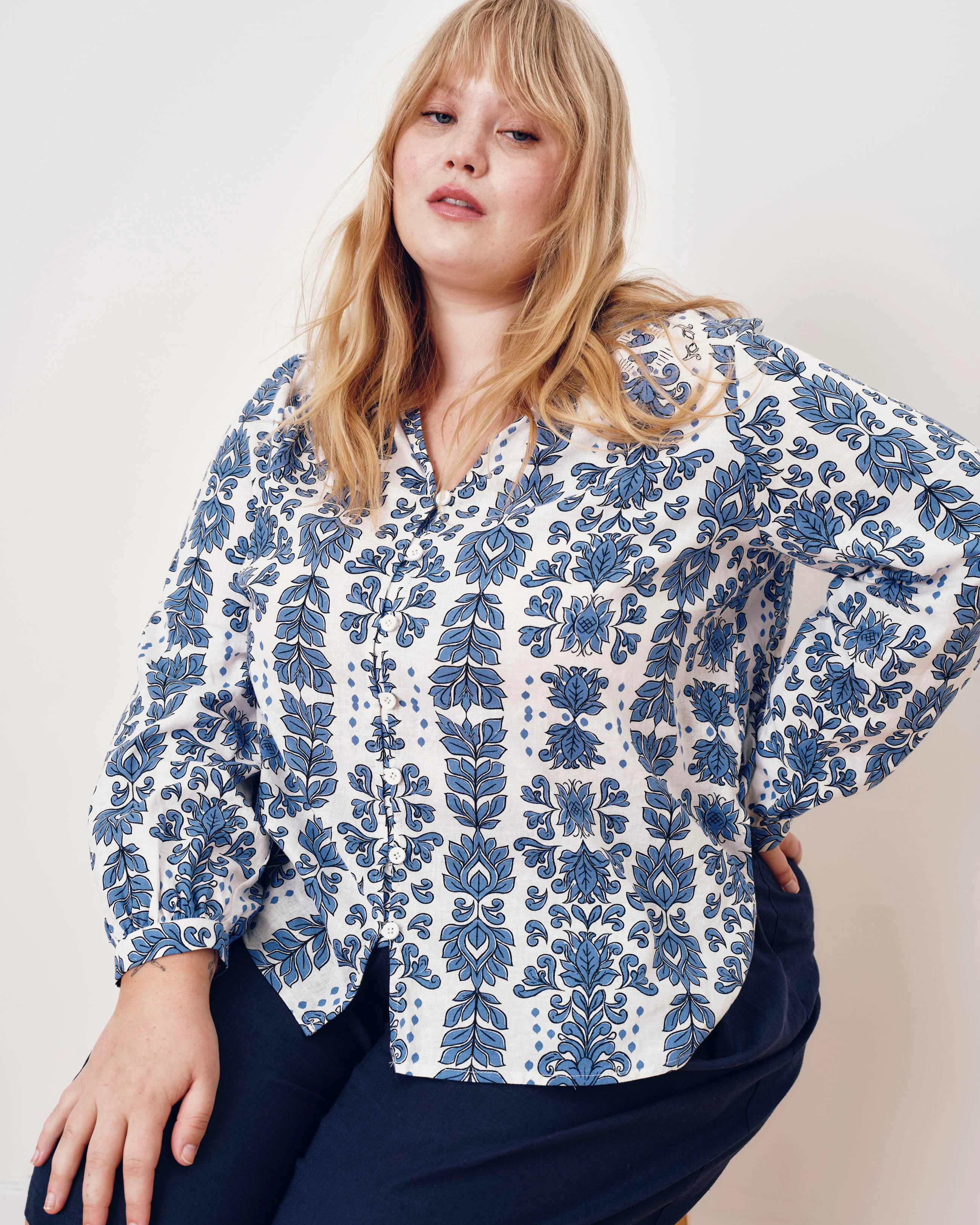 Avalon Linen Blouse - Rococo Beach Print