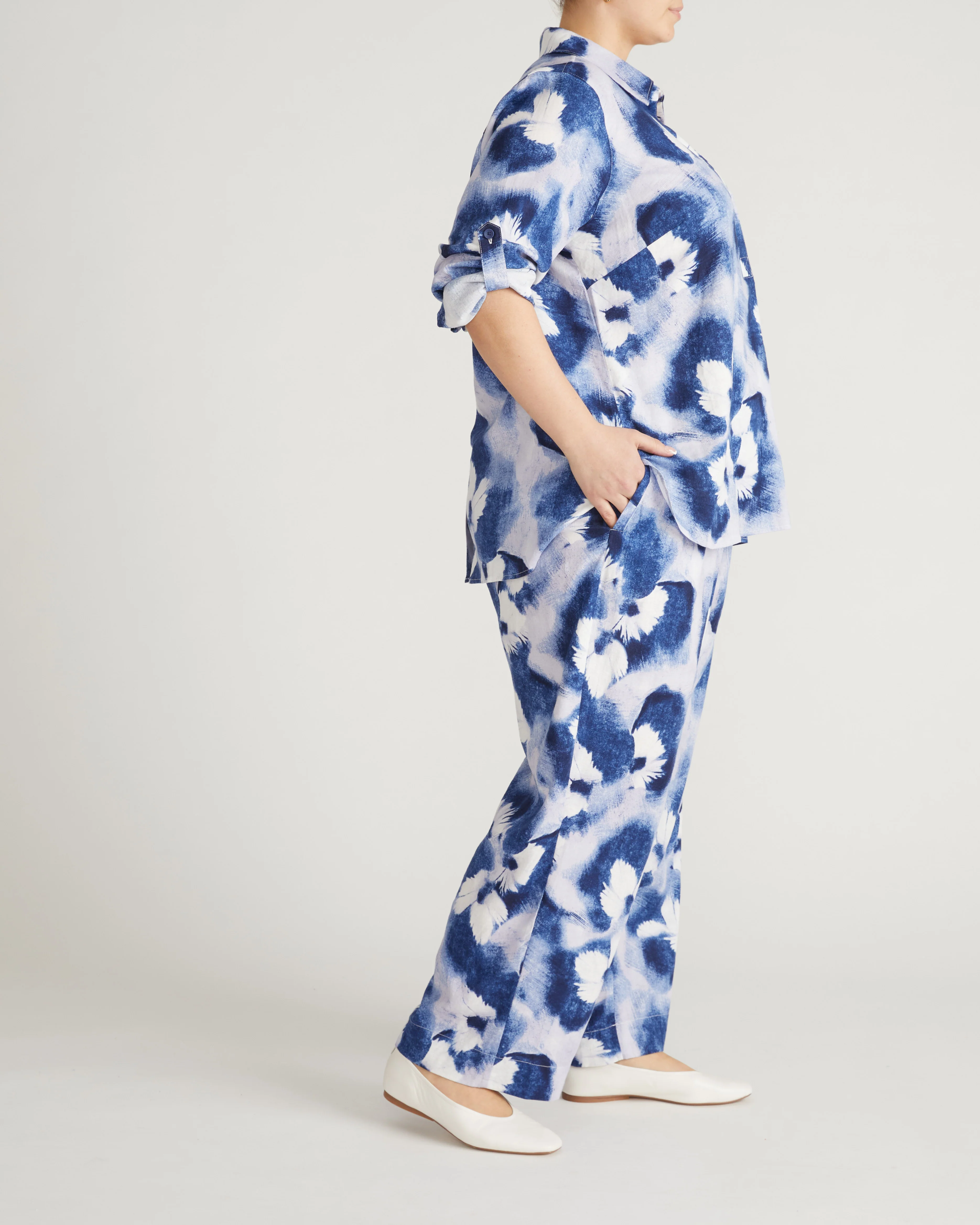 Button Back Linen Polo Shirt - Blue Pressed Flower Print - Image 6