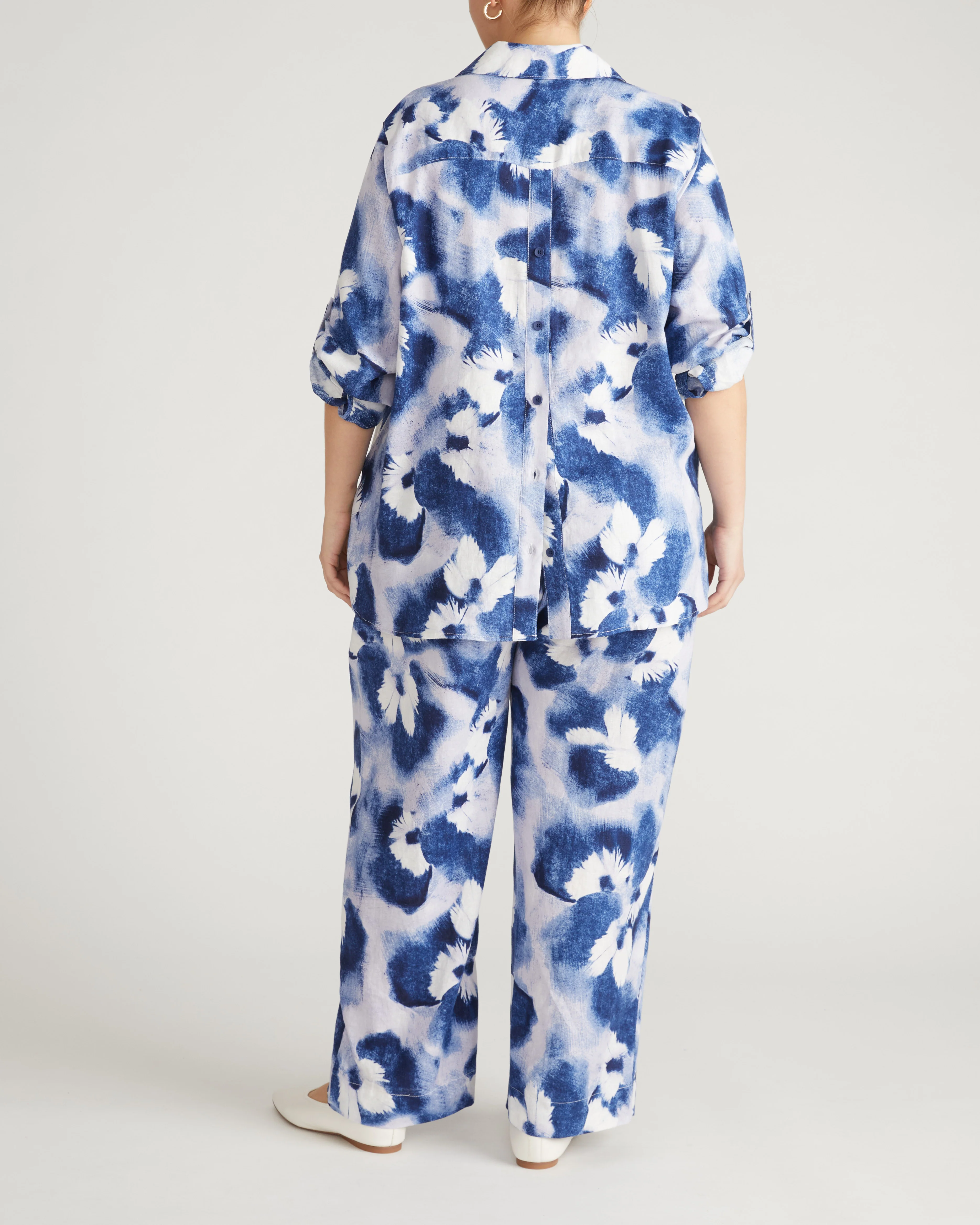 Button Back Linen Polo Shirt - Blue Pressed Flower Print - Image 7