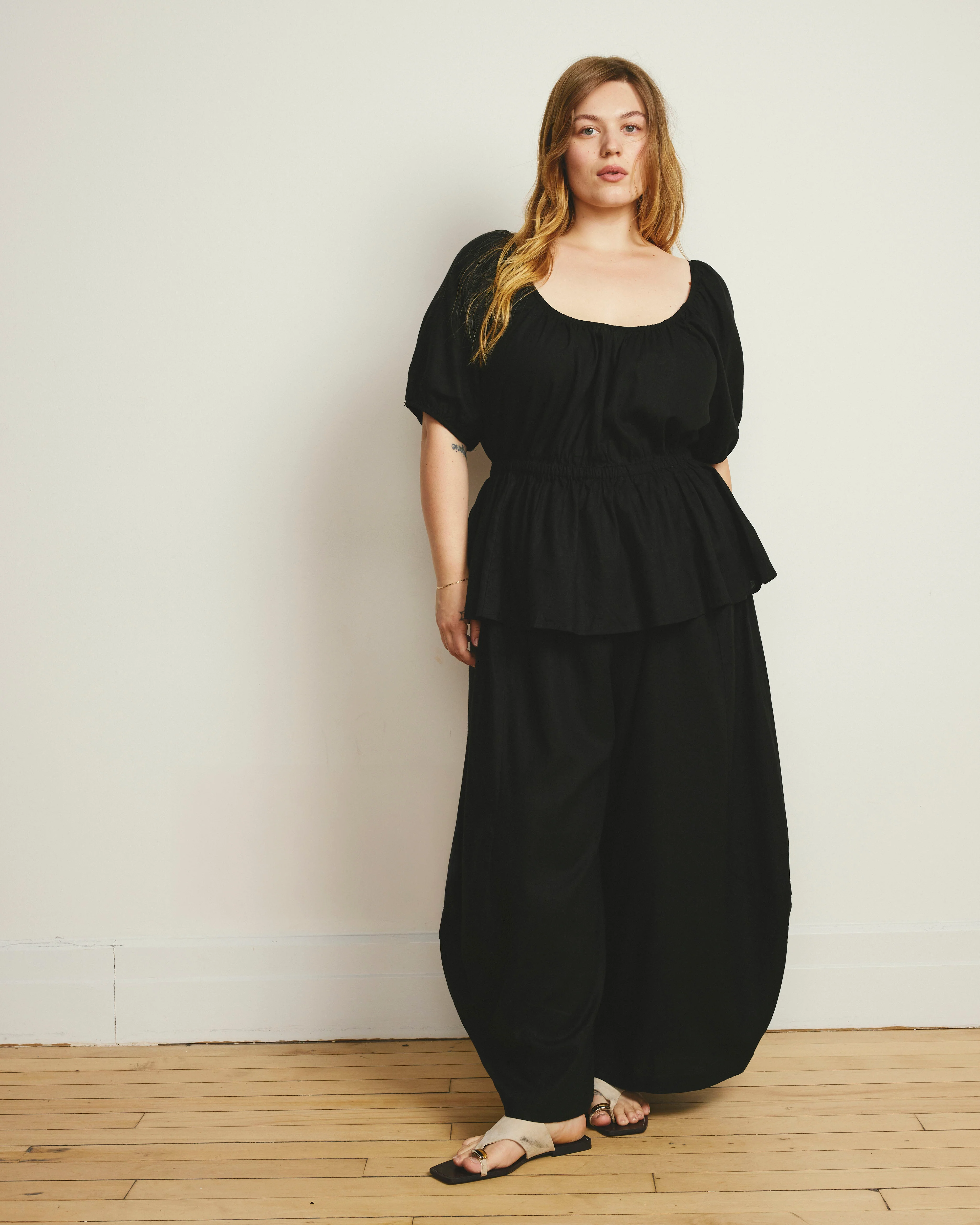 Cosma Barrel Leg Linen Pants - Black