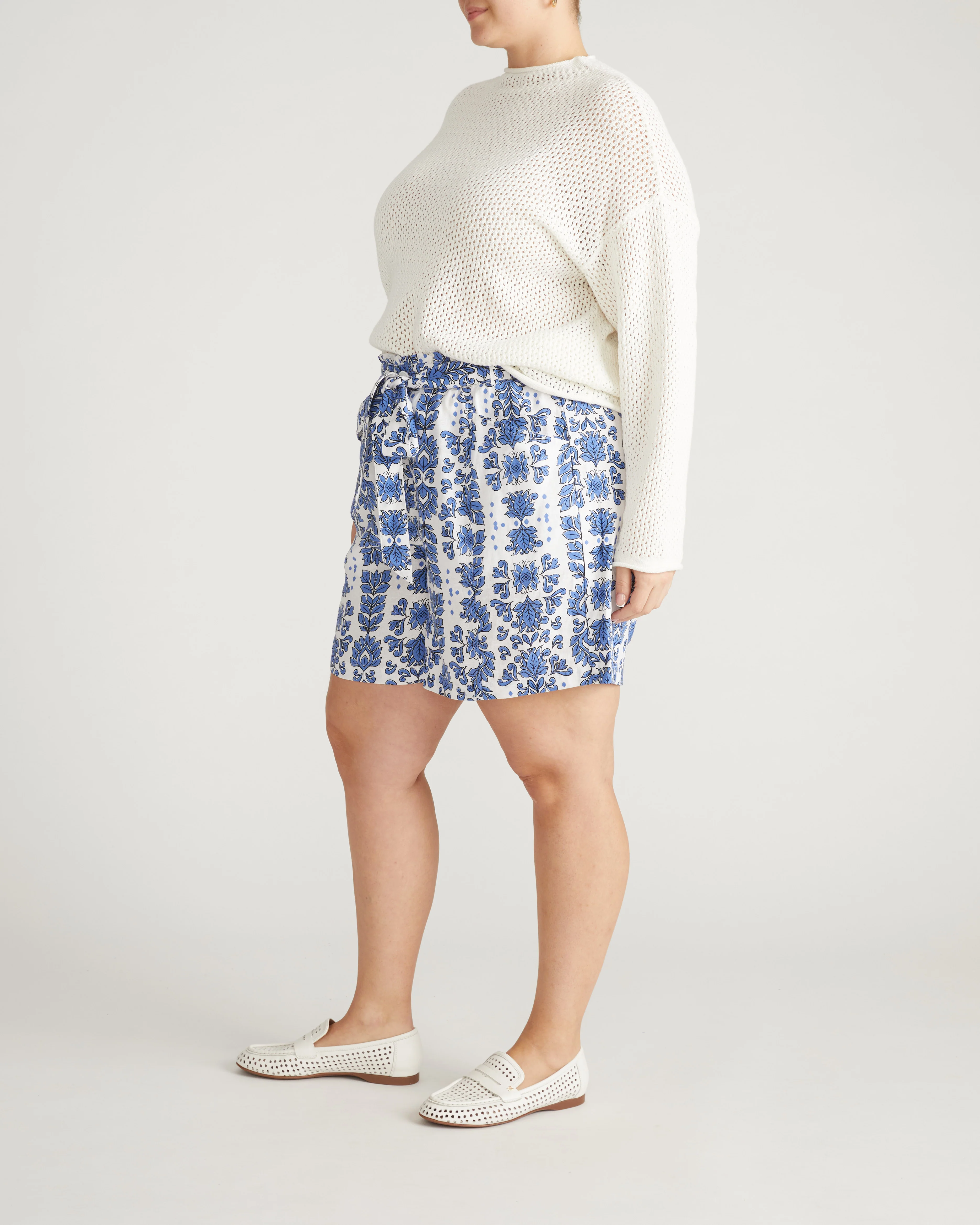 Harbor Stretch Linen Paperbag Shorts - Rococo Beach Print - Image 3