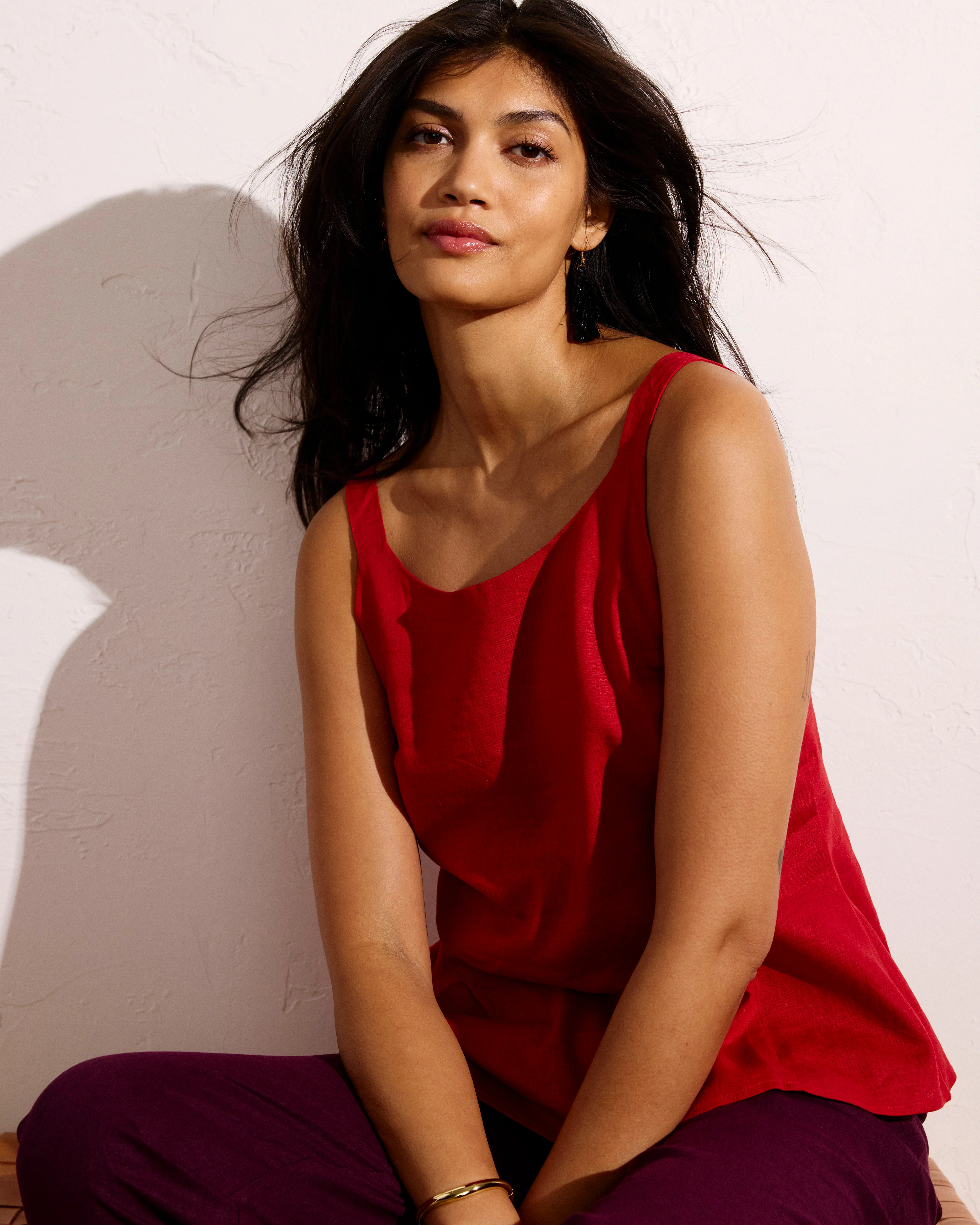 Kuki Sleeveless Linen Top - Ruby Red