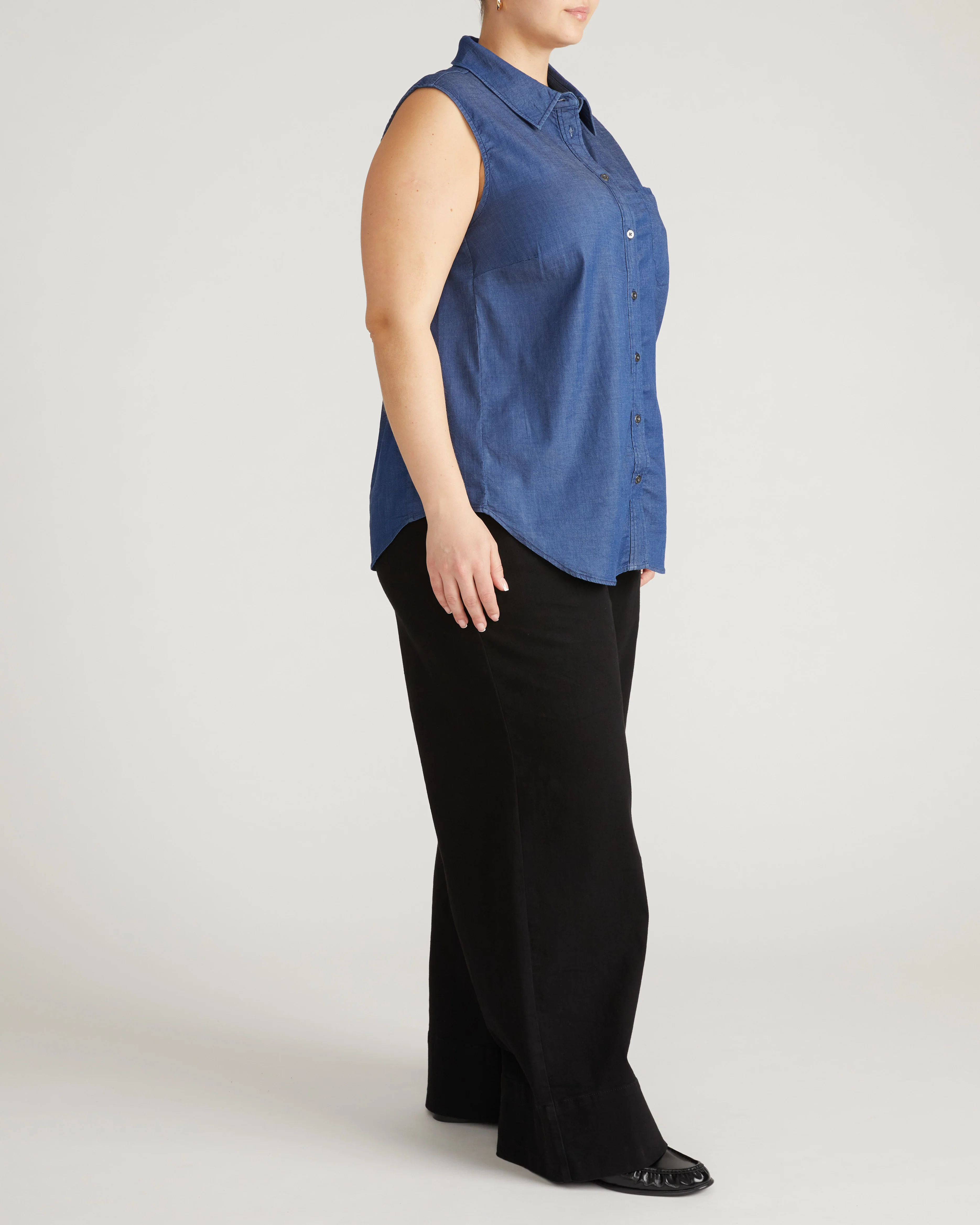 Perfect Tencel Chambray Sleeveless Shirt - Midnight Blue - Image 4